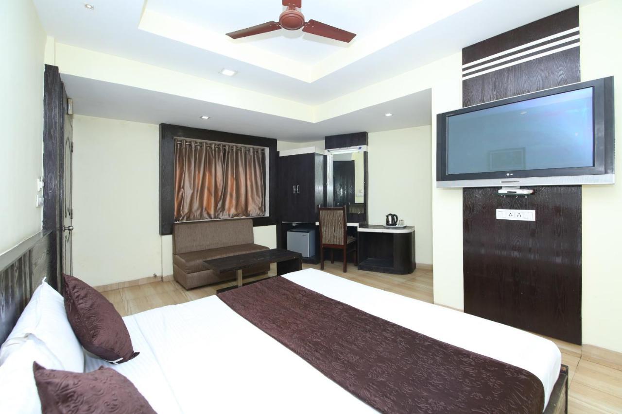 Oyo 2155 Hotel Wardhman Jabalpur Exteriér fotografie