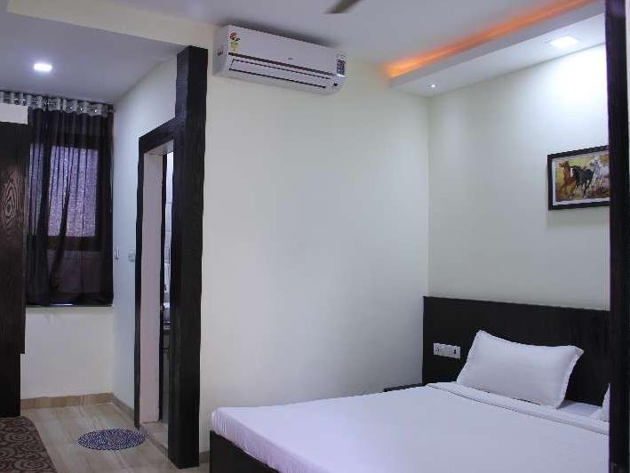 Oyo 2155 Hotel Wardhman Jabalpur Exteriér fotografie