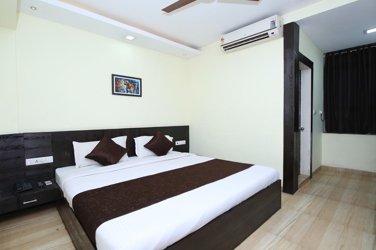 Oyo 2155 Hotel Wardhman Jabalpur Exteriér fotografie