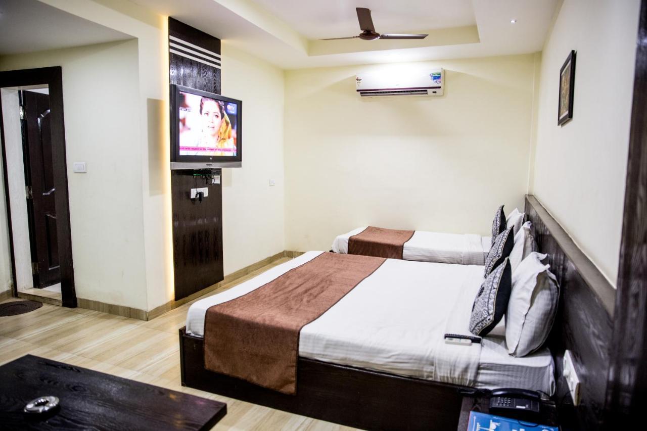 Oyo 2155 Hotel Wardhman Jabalpur Exteriér fotografie