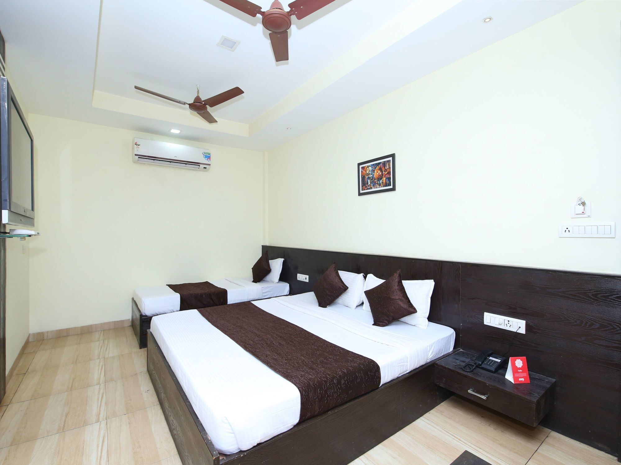 Oyo 2155 Hotel Wardhman Jabalpur Exteriér fotografie